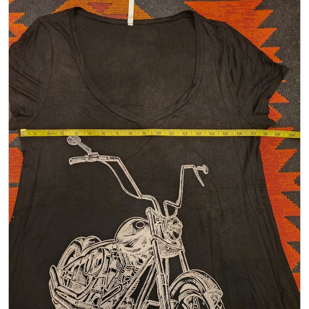 Vintage"Joshua" Black Motorcycle Graphic Women's Low V-Neck T-Shirt. Sz L - Picture 8 of 16